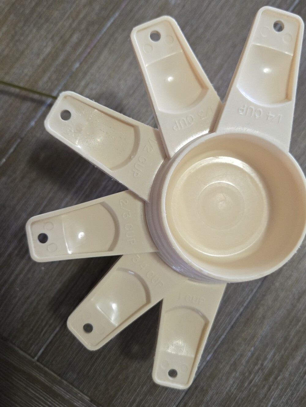 Vintage Tupperware Measuring Cup